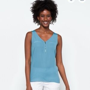 Fitted Blue Sleeveless Buttoned Tank Top